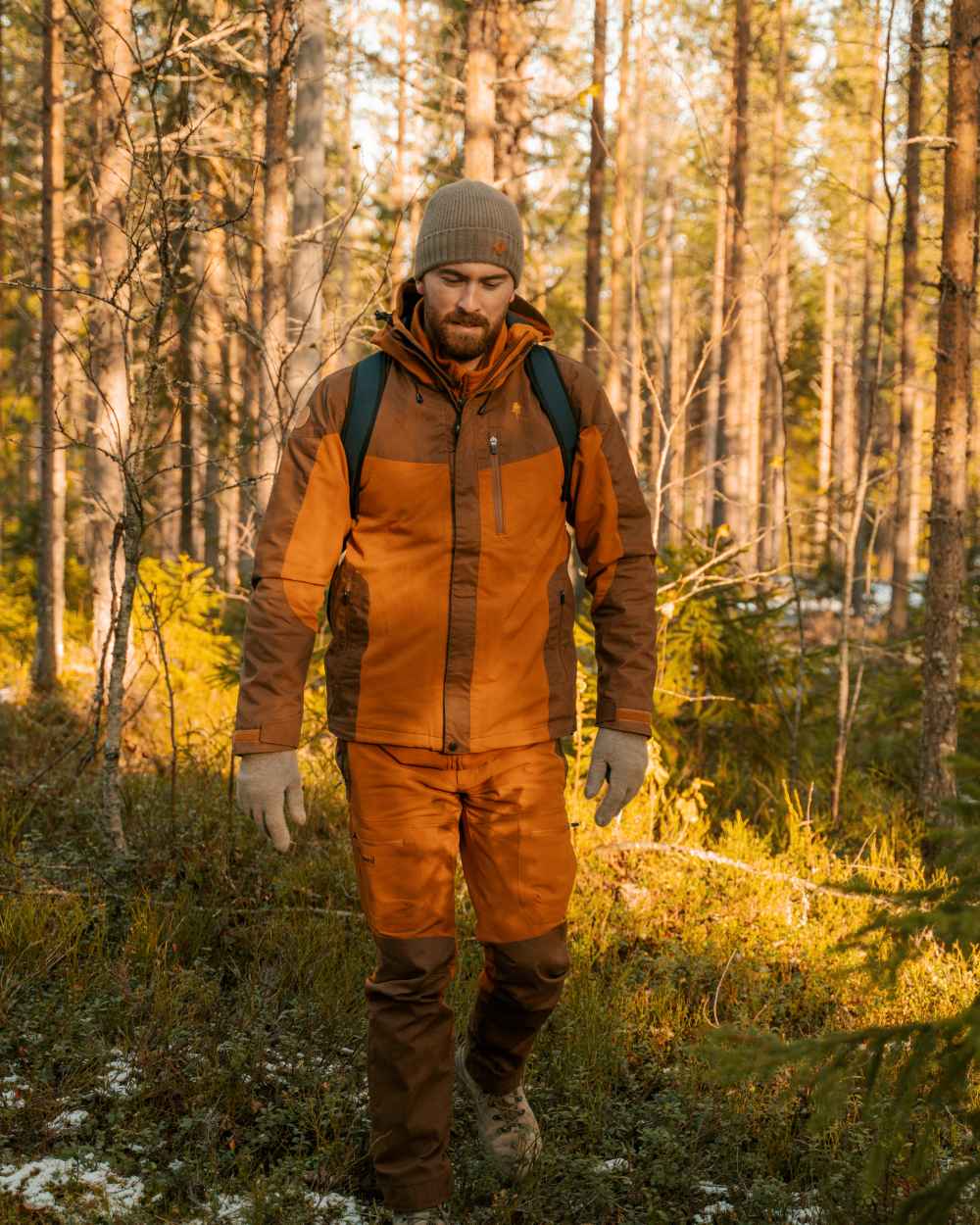 Fudge Nougat Coloured Pinewood Mens Finnveden Hybrid Extreme Jacket on forest background 