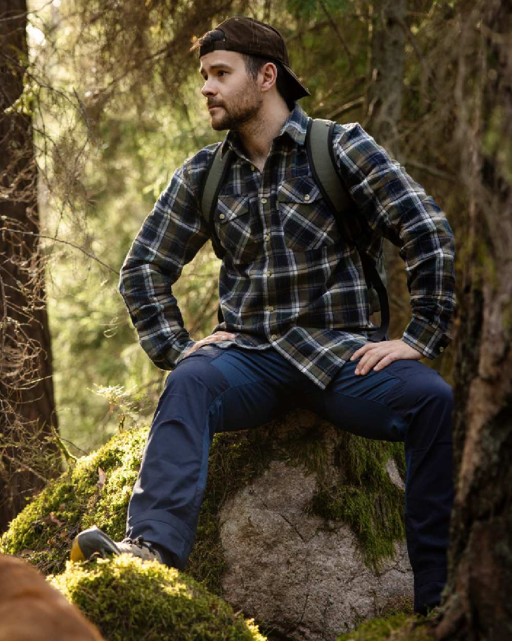 Green Navy Coloured Pinewood Mens Harjedalen Shirt on outdoor background 