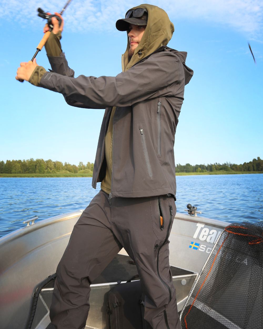 Dark Anthracite Coloured Pinewood Mens Telluz Trousers on forest background 