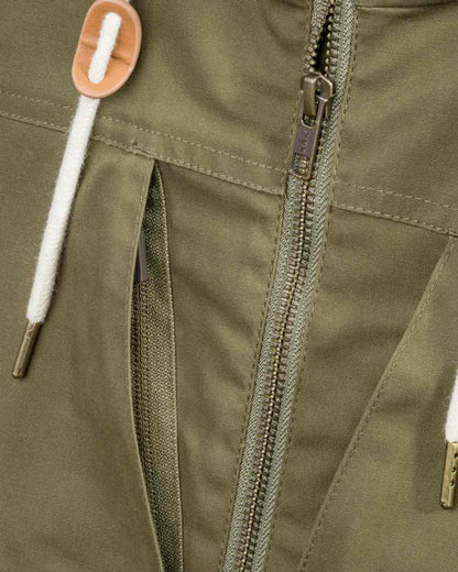 Hunting Olive coloured Pinewood Mens Varnamo Light Jacket on white background 