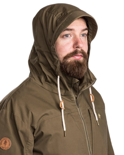 Hunting Olive coloured Pinewood Mens Varnamo Light Jacket on white background 