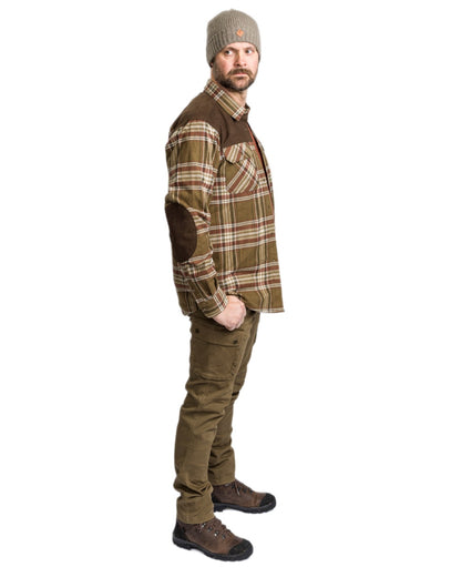 Hunting Olive Coloured Pinewood Mens Värnamo Serengeti Trousers on white background 