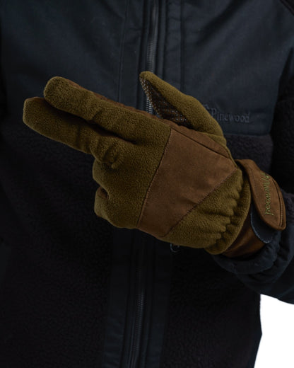 Hunting Brown Suede Brown Coloured Pinewood Smaland Hunters Extreme Fleece Gloves on white background 