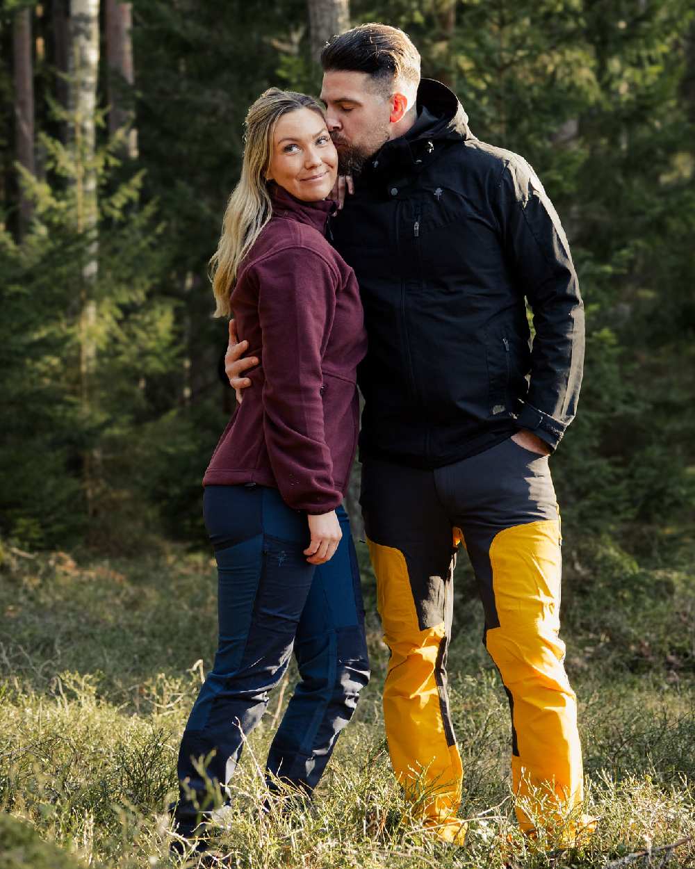 Earth Plum Coloured Pinewood Womens Finnveden Fleece Jacket on outdoor background 