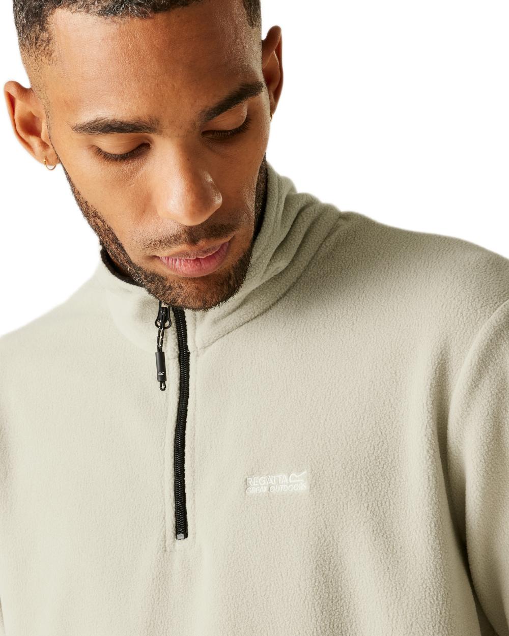 Abbeystone Coloured Regatta Mens Thompson Lightweight Half Zip Fleece on white background 