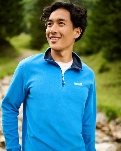 Oxford Blue Navy Coloured Regatta Mens Thompson Lightweight Half Zip Fleece on outdoor background 