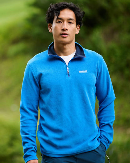 Oxford Blue Navy Coloured Regatta Mens Thompson Lightweight Half Zip Fleece on outdoor background 