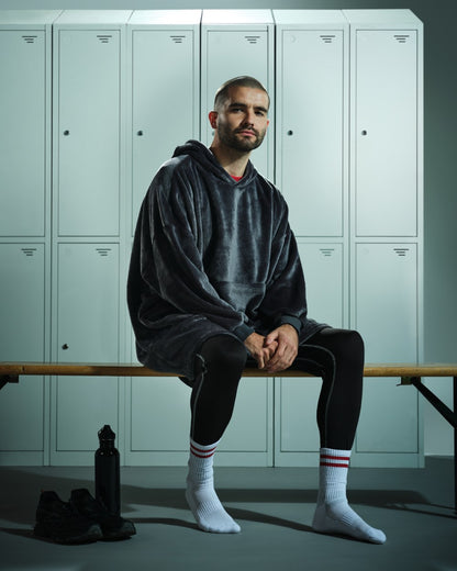 Seal Grey coloured Regatta Professional Mens Snuggler Fleece on outdoor background 