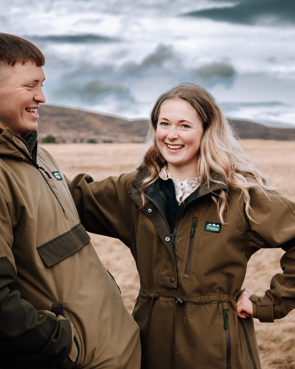 Teak Coloured Ridgeline Ladies Monsoon Nordic Smock on field background 