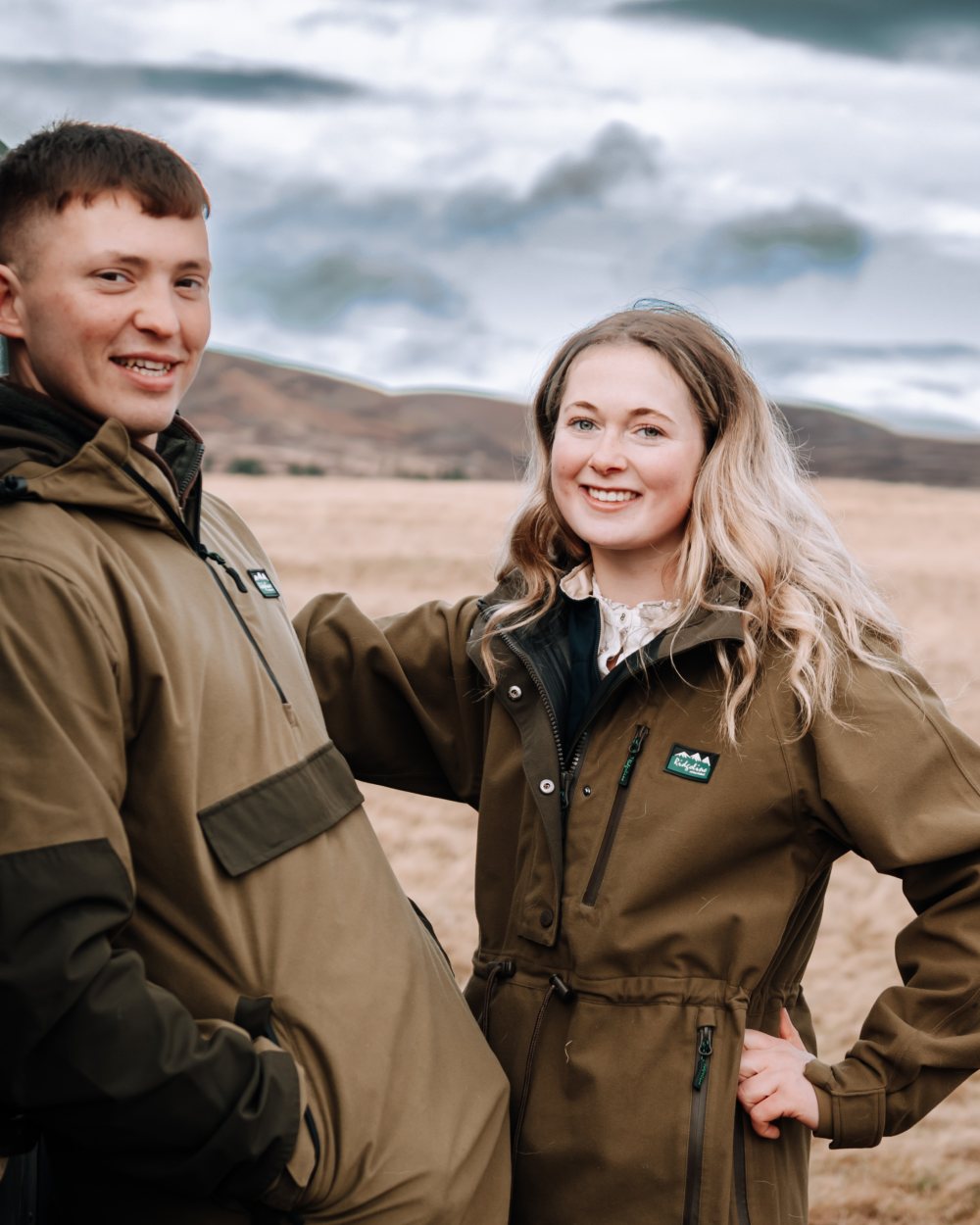 Teak Coloured Ridgeline Ladies Monsoon Nordic Smock on field background 