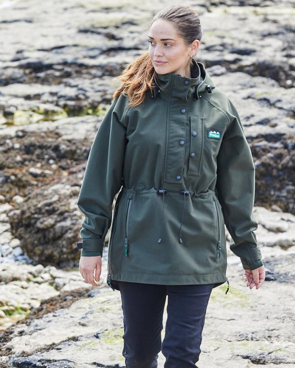 Deep Forest Coloured Ridgeline Ladies Monsoon Waterproof Smock on outdoor background 