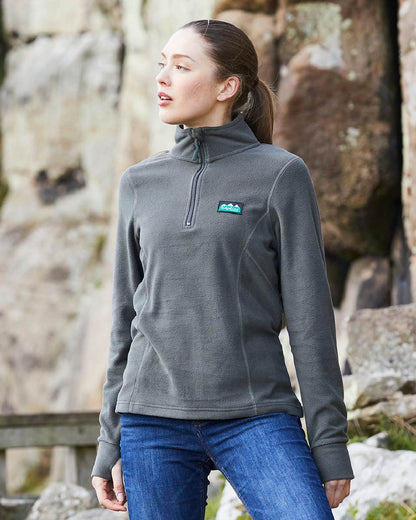 Moss coloured Ridgeline Ladies Narvik Fleece on farm background 