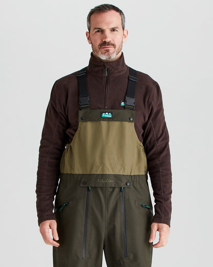 Deep Forest coloured Ridgeline Mens Agri Pro Bib &amp; Brace on grey background 