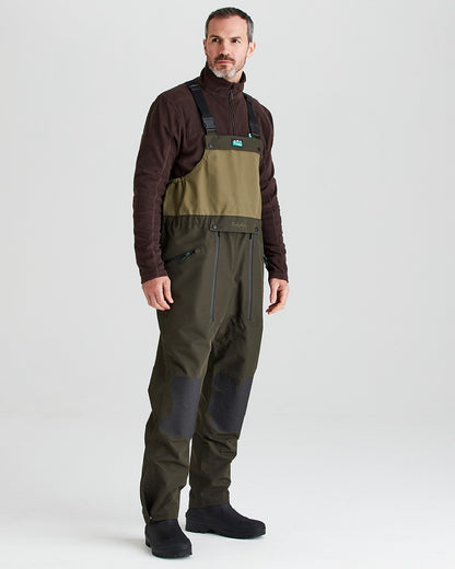 Deep Forest coloured Ridgeline Mens Agri Pro Bib &amp; Brace on grey background 