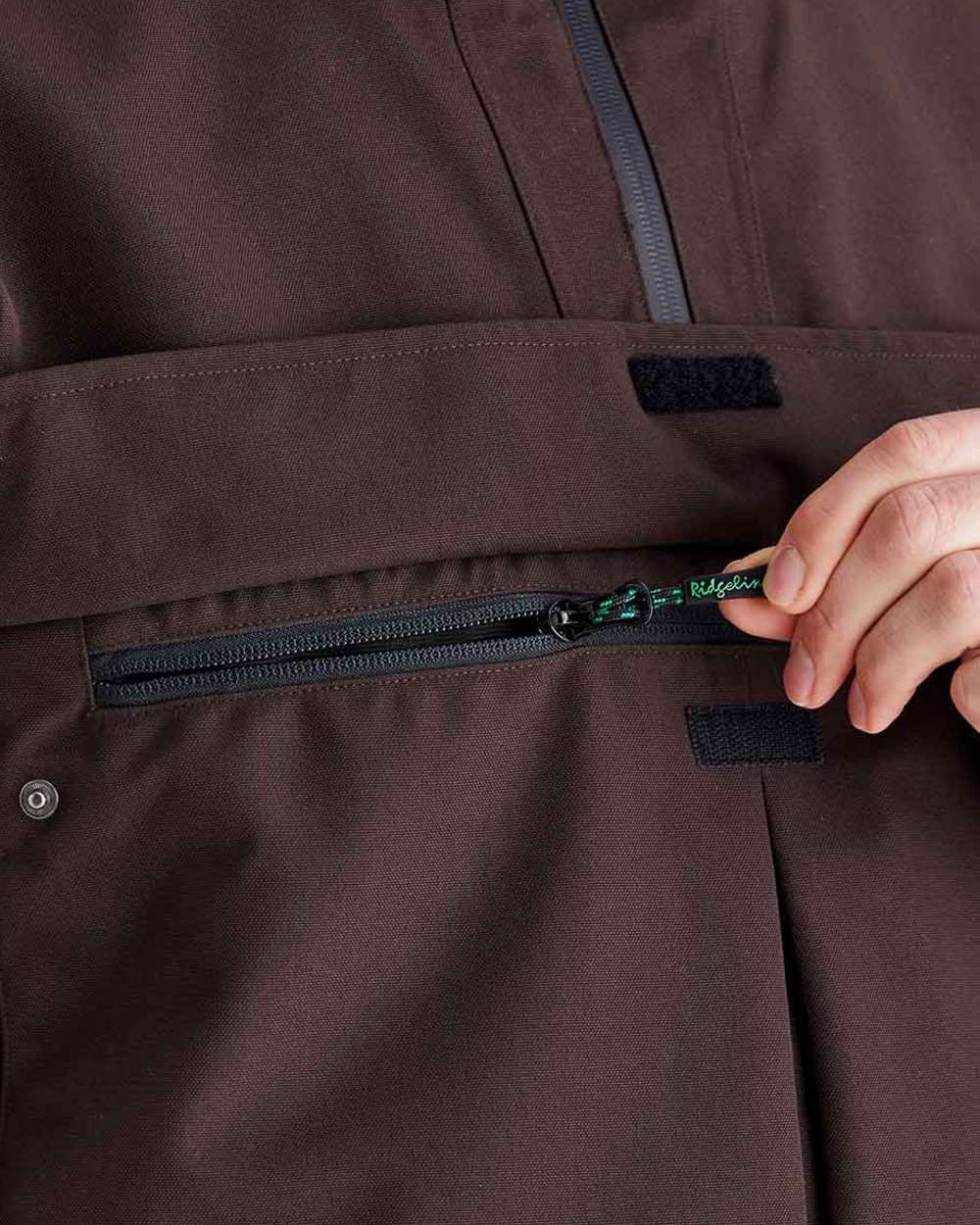 Deep Bark Coloured Ridgeline Mens Cambrian Smock on white background 