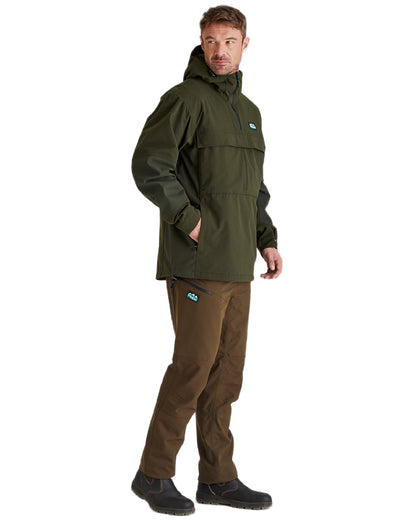 Deep Forest Coloured Ridgeline Mens Cambrian Smock on white background 