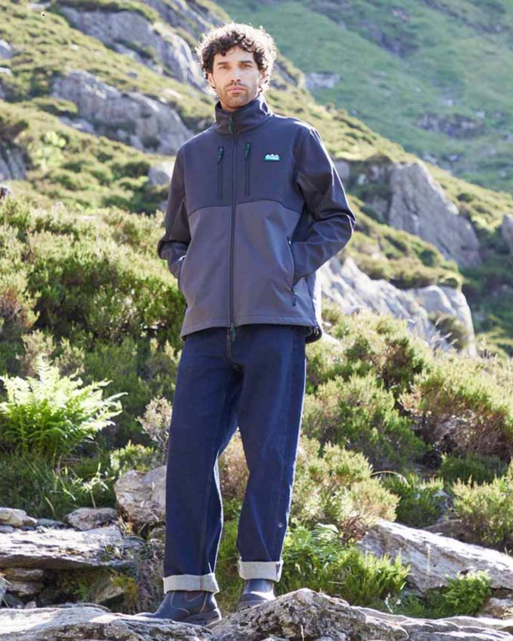 Shale Coloured Ridgeline Mens Ranger Jacket on outdoor background 