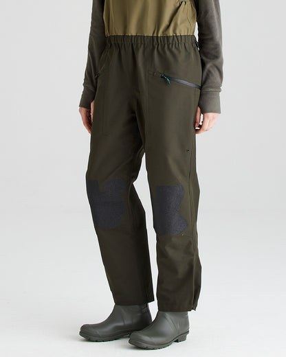 Deep Forest coloured Ridgeline Womens Agri Pro Bib &amp; Brace on grey background 