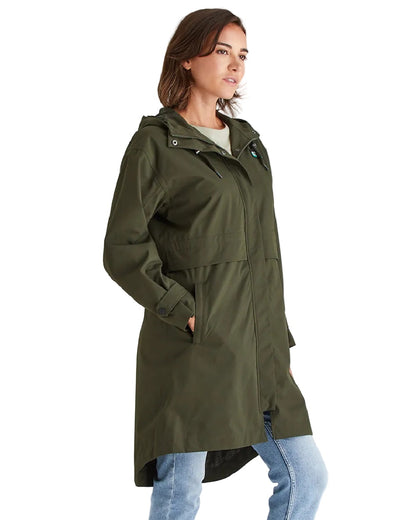 Deep Forest Coloured Ridgeline Womens Blakeney Parka on white background 