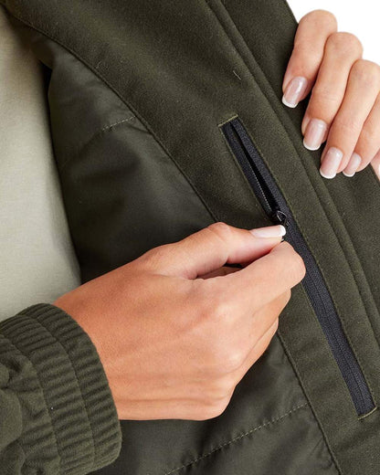 Deep Forest Coloured Ridgeline Womens Brumby Yard Jacket on white background 