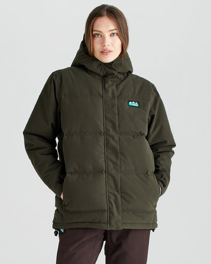 Deep Forest coloured Ridgeline Womens Taiga Thermal Jacket on grey background 
