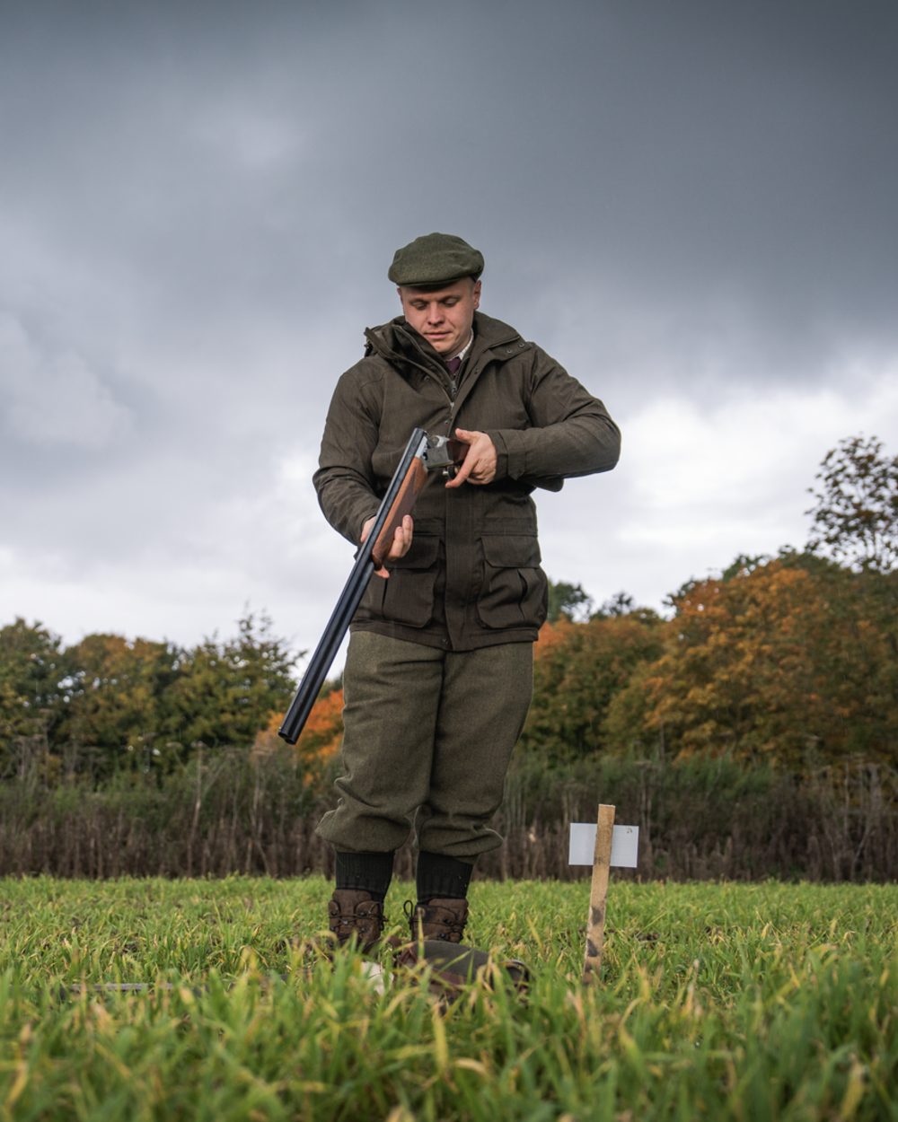 Light Pine Coloured Seeland Highpoint Jacket on outdoor background 