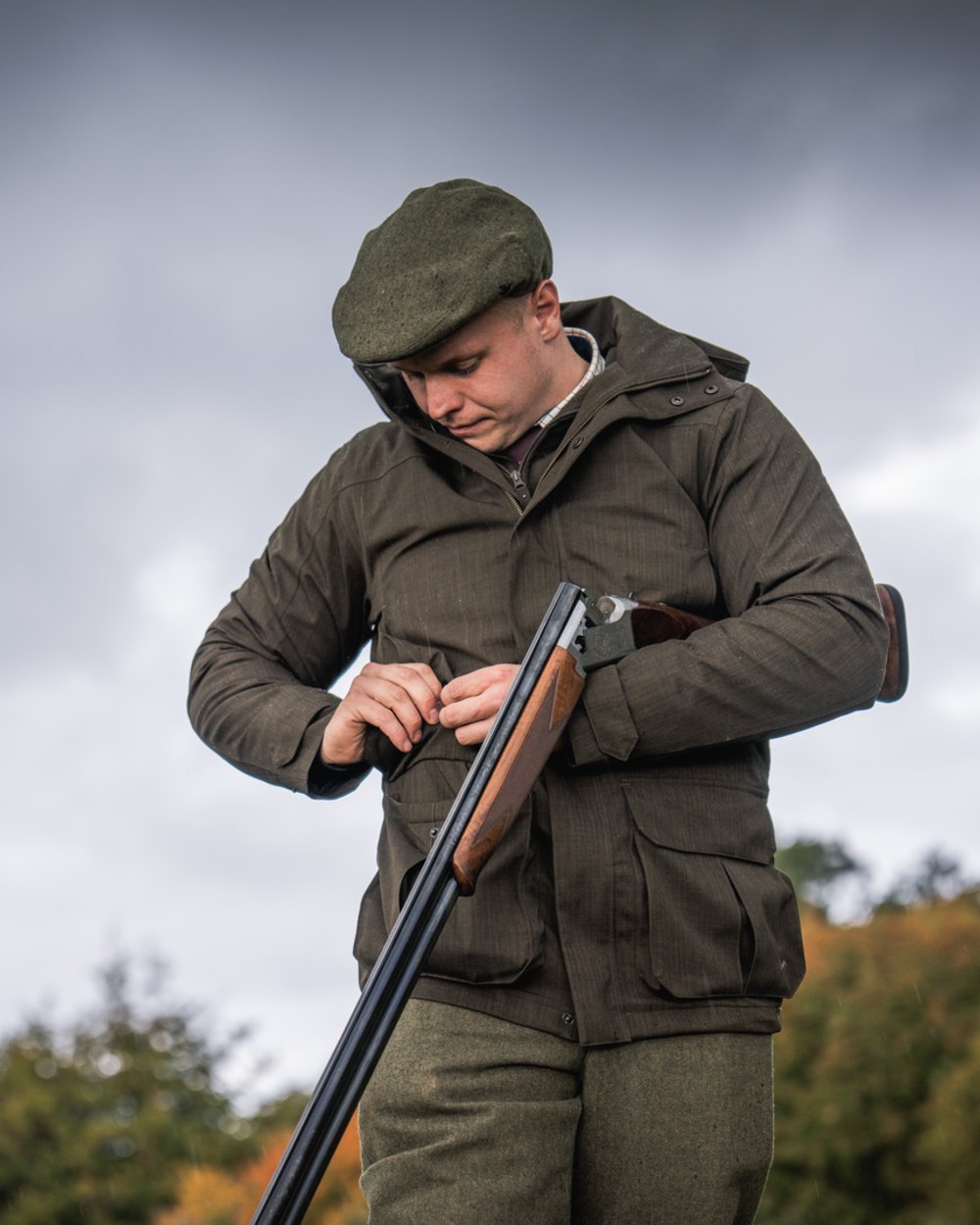 Light Pine Coloured Seeland Highpoint Jacket on outdoor background 