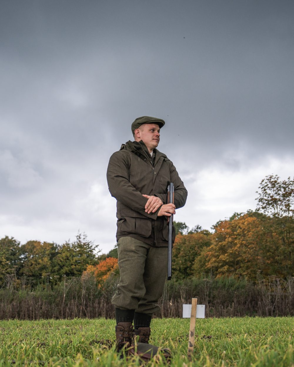 Light Pine Coloured Seeland Highpoint Jacket on outdoor background 
