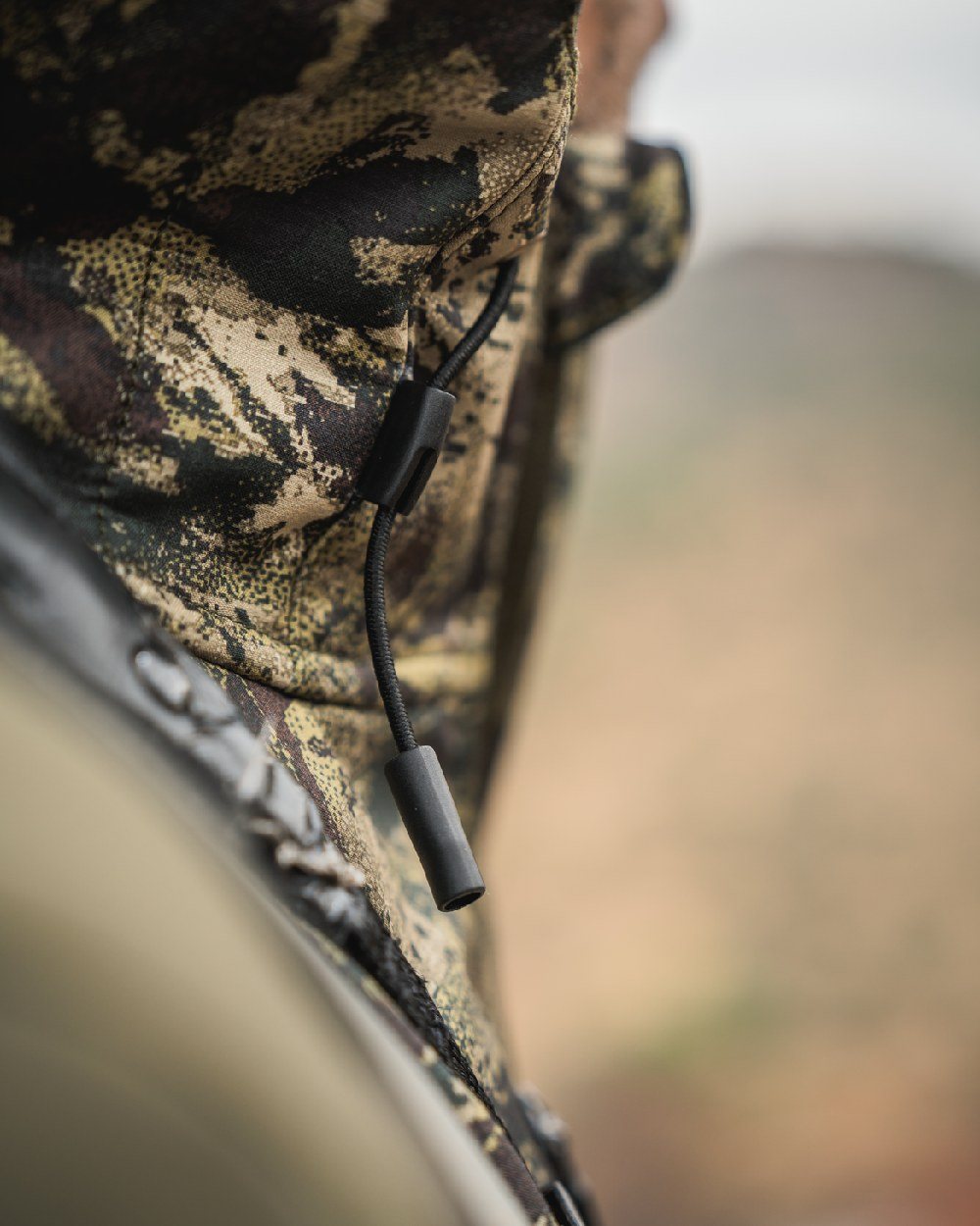 InVis MPC Green Coloured Seeland Mens Chaser Aero Camo Jacket on outdoor background 