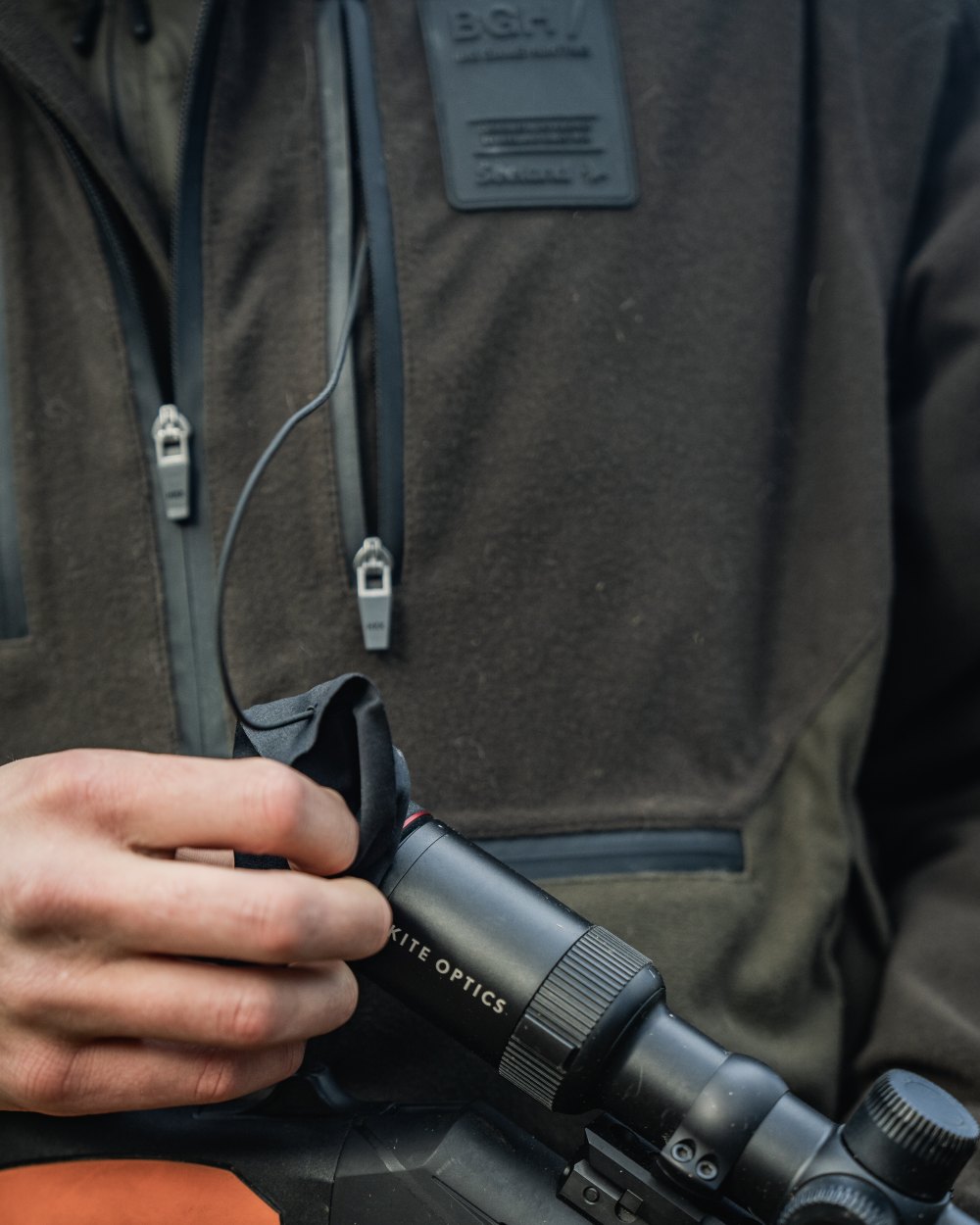 Pine Green coloured Seeland Mens Chaser BGH Smock on forest background 