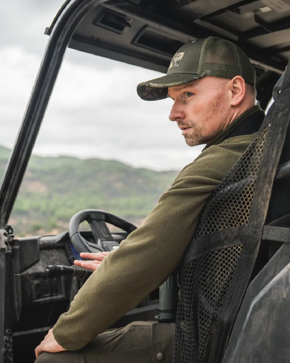 Pine Green Coloured Seeland Mens Gale Fleece Jacket on outdoor background 