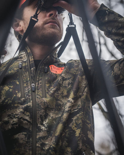 InVIS MPC Green Coloured Seeland Mens Tidal Camo Fleece Jacket on forest background 