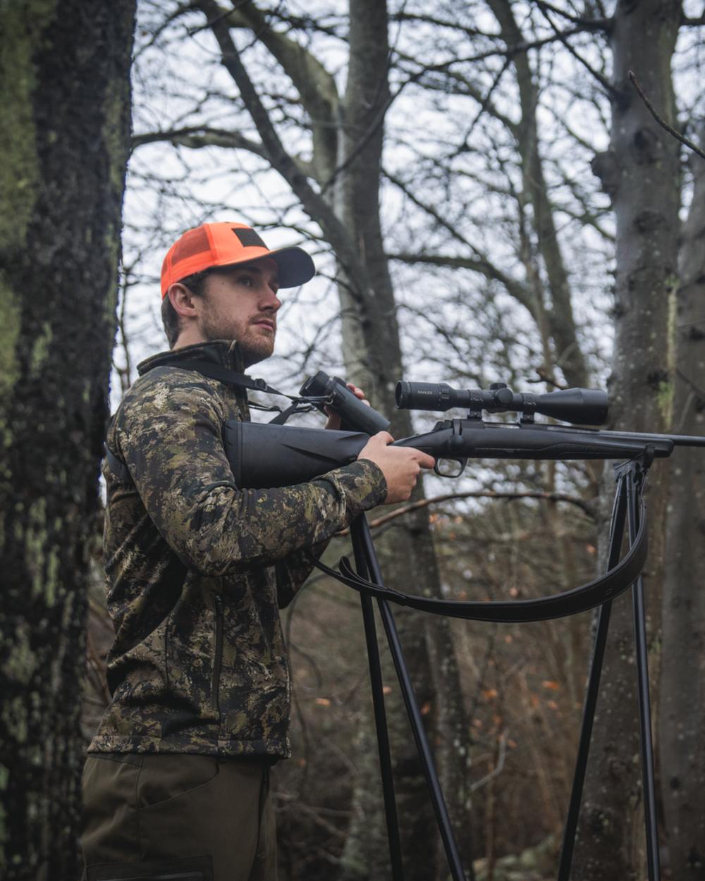 InVIS MPC Green Coloured Seeland Mens Tidal Camo Fleece Jacket on forest background 