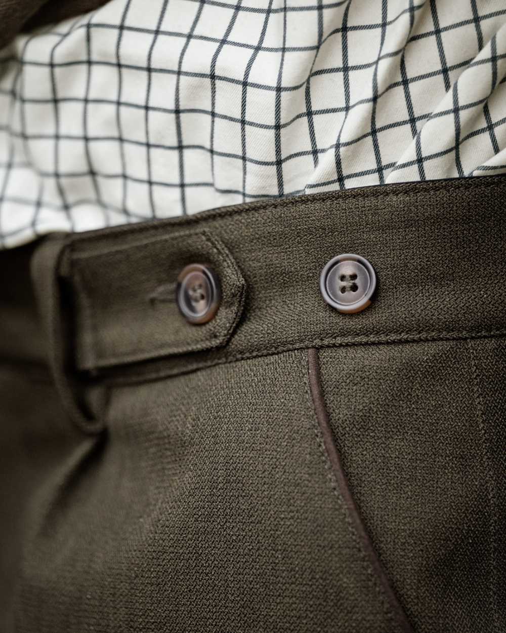 Shaded Olive coloured Seeland Mens Woodcock Royale Breeks on forest background 