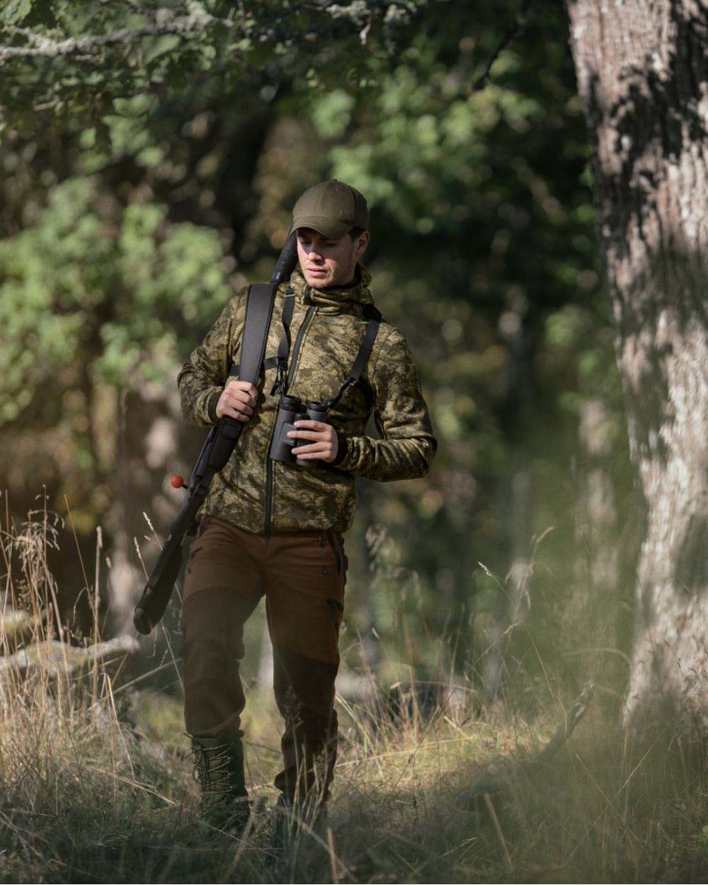 InVis Green Coloured Seeland Power Camo Fleece Jacket on forest background 