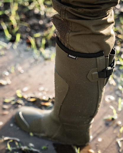 Pine Green Coloured Seeland Womens Hillside Flex Wellingtons on lake background 