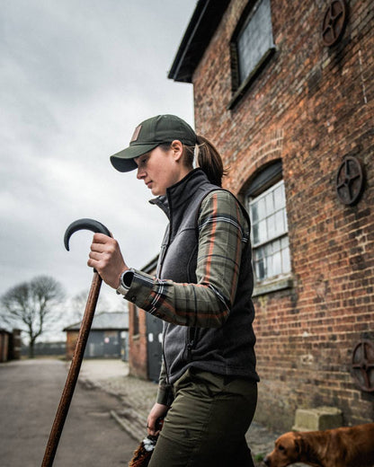 Dark Grey Melange Coloured Seeland Womens Woodcock Ivy Fleece Waistcoat on outdoor background 