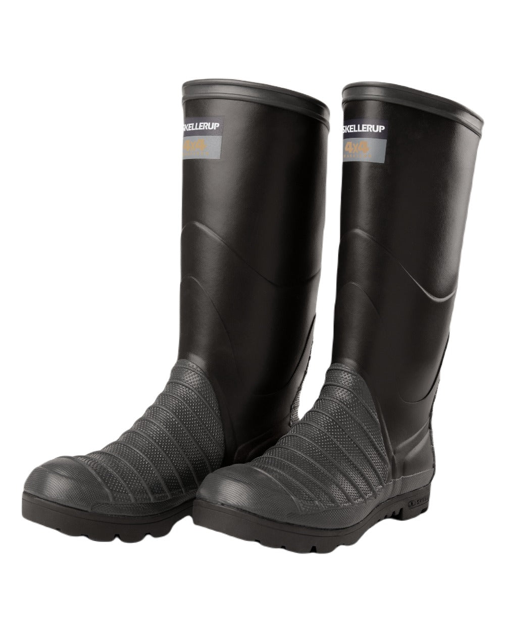 Black Coloured Skellerup 4x4 Marathon Wellingtons On A White Background 