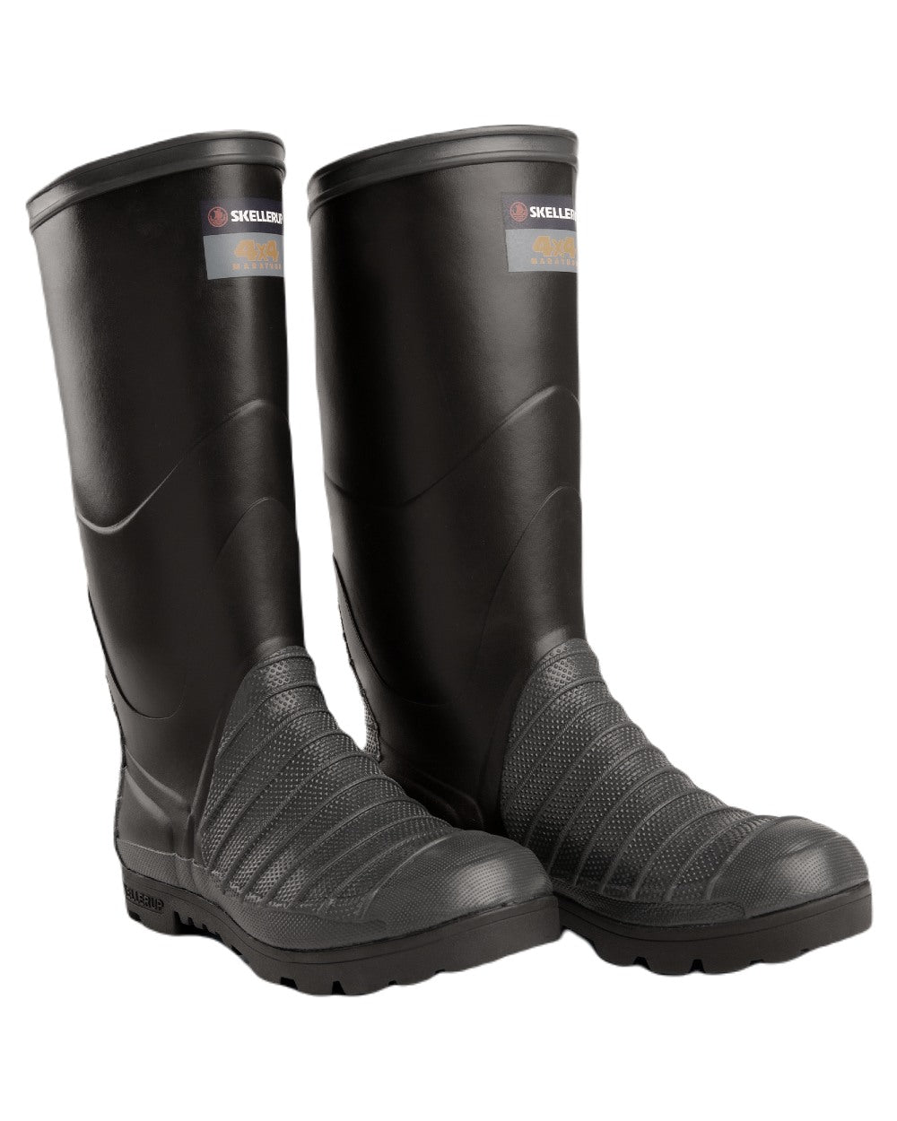Black Coloured Skellerup 4x4 Marathon Wellingtons On A White Background 