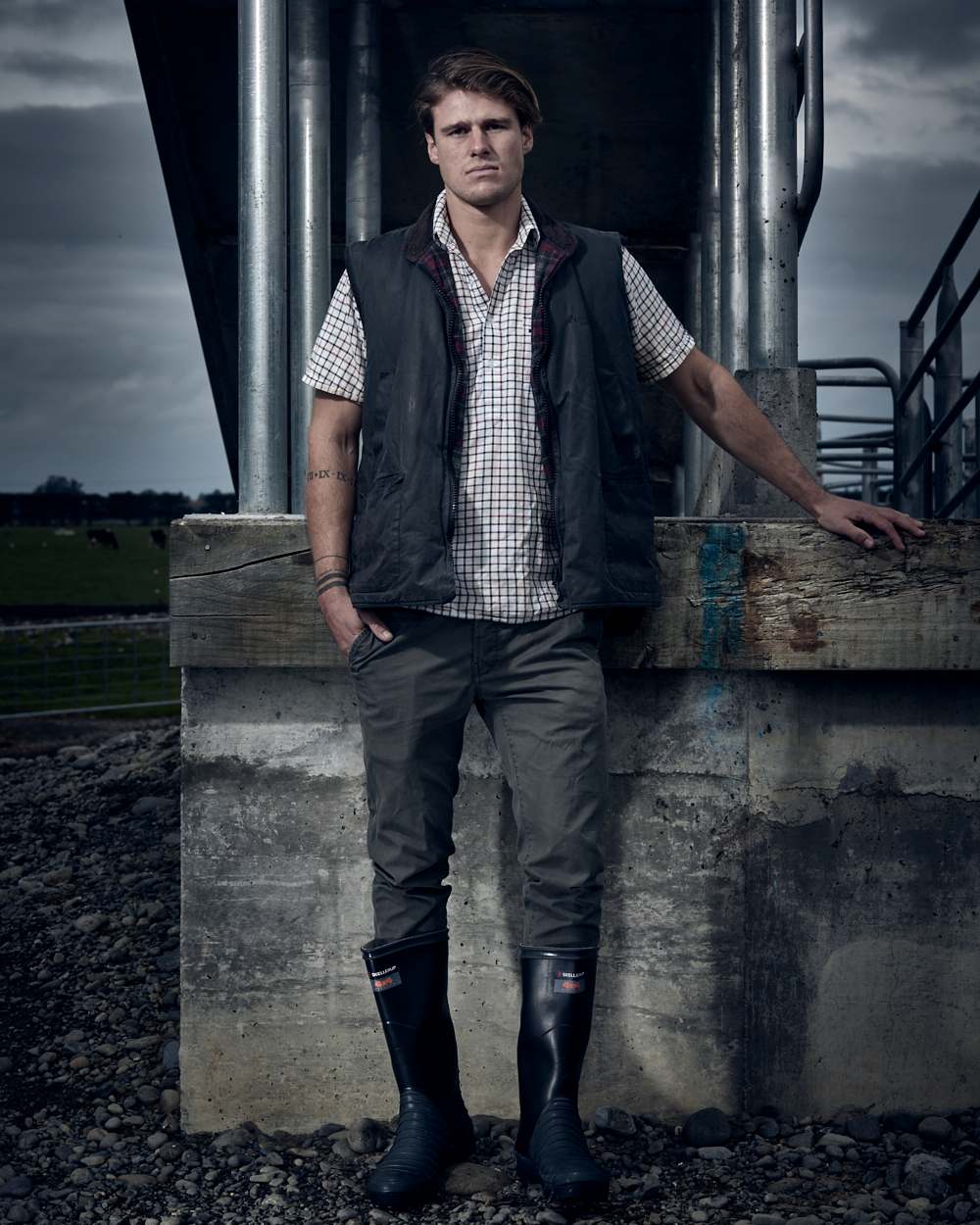 Black Coloured Skellerup 4x4 Marathon Wellingtons On A Outdoor Background 
