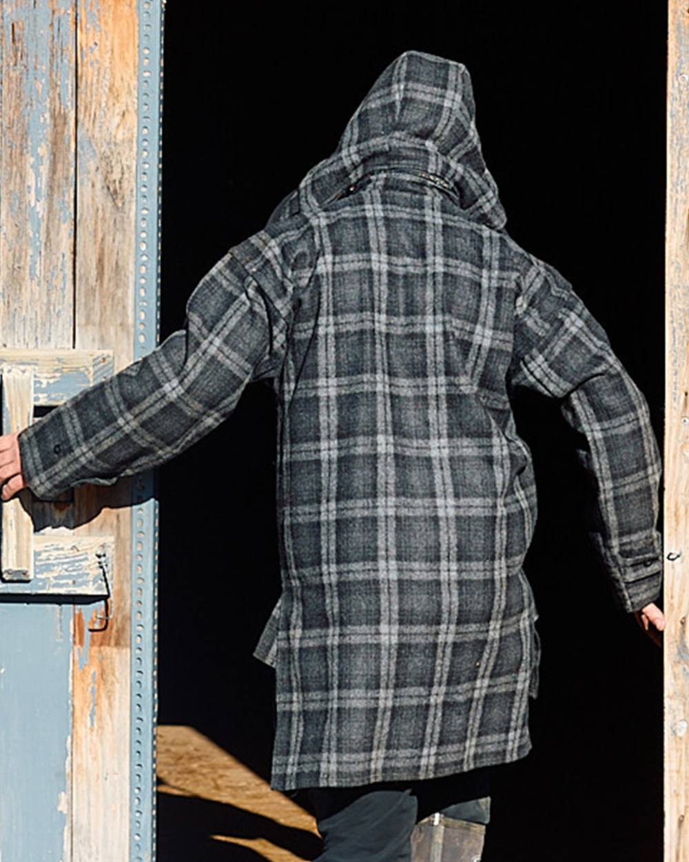 Edwards Check Coloured Swanndri Mens Mosgiel Wool Bushshirt with Zip-up Front on outdoor background 