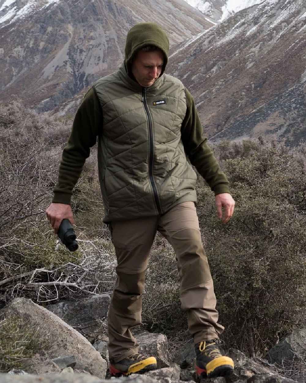 Ranger Coloured Swazi Mens Chamois Lightweight Insulation Vest on outdoor background 