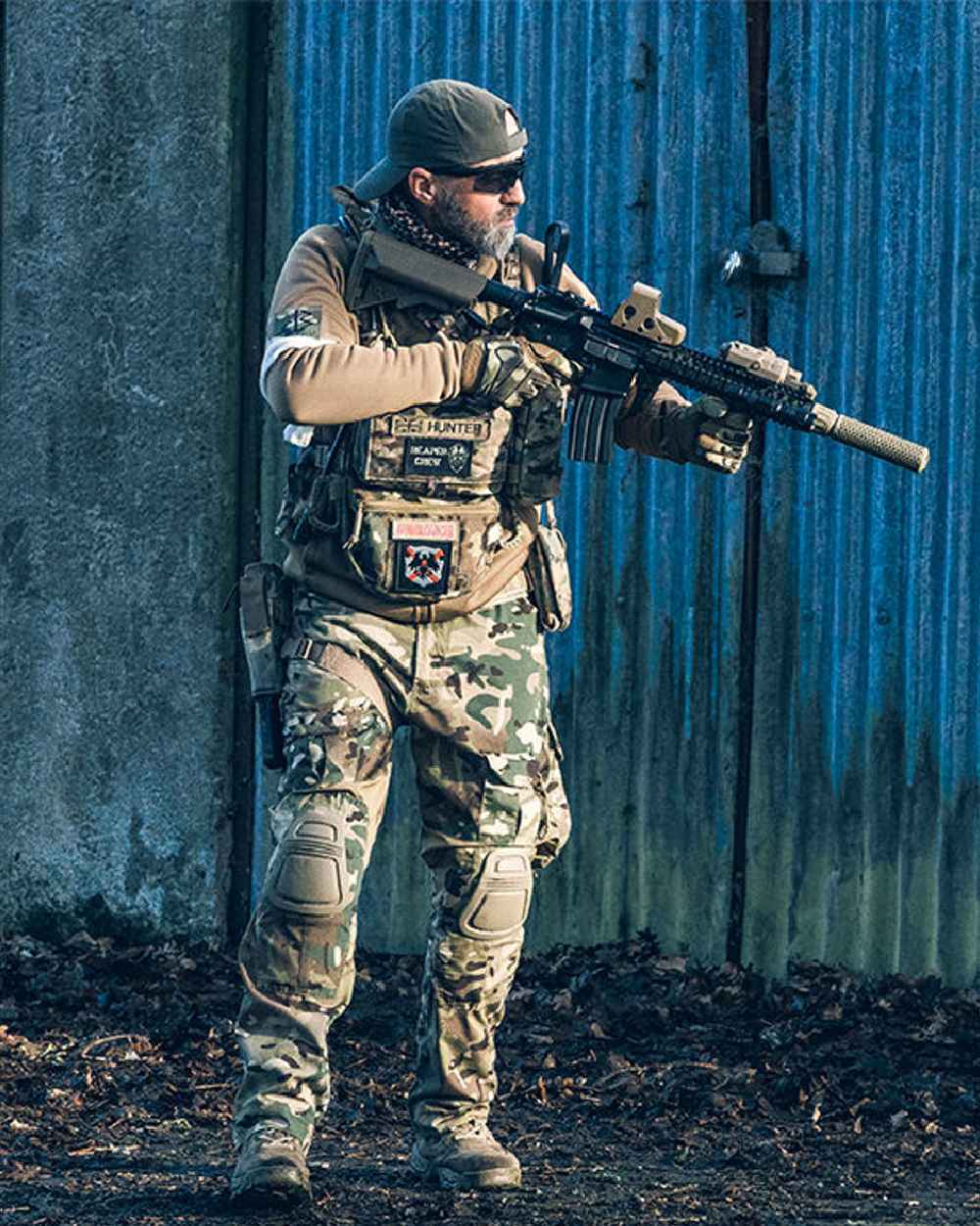 VCAM Coloured Viper VX Buckle Up Utility Rig on outdoor background 