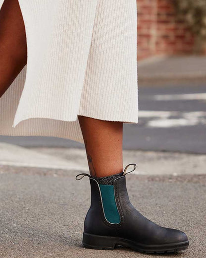 Black Green Coloured Blundstone Womens 2320 Black Leather Chelsea Boots On A Street Background