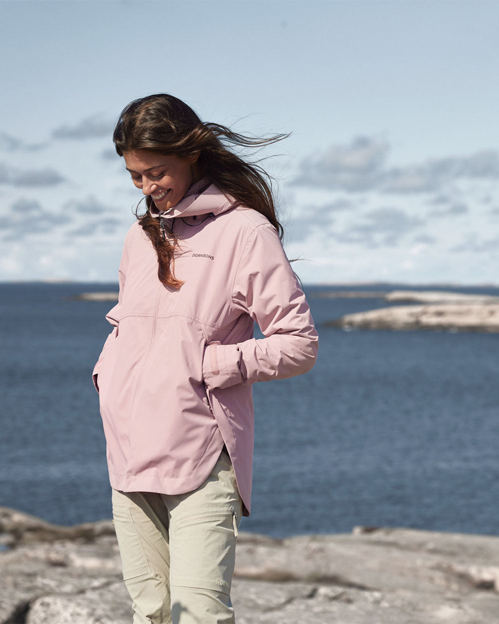 Oyster Lilac coloured Didriksons Tilde Womens Jacket on Ocean background 