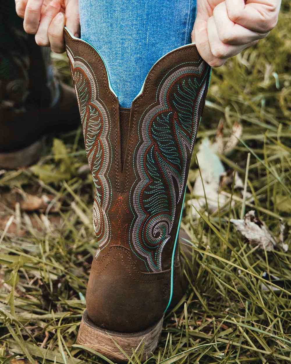 Juniper Brown Coloured Durango Womens Rebel Pro Juniper Brown Western Boots on outdoor Background
