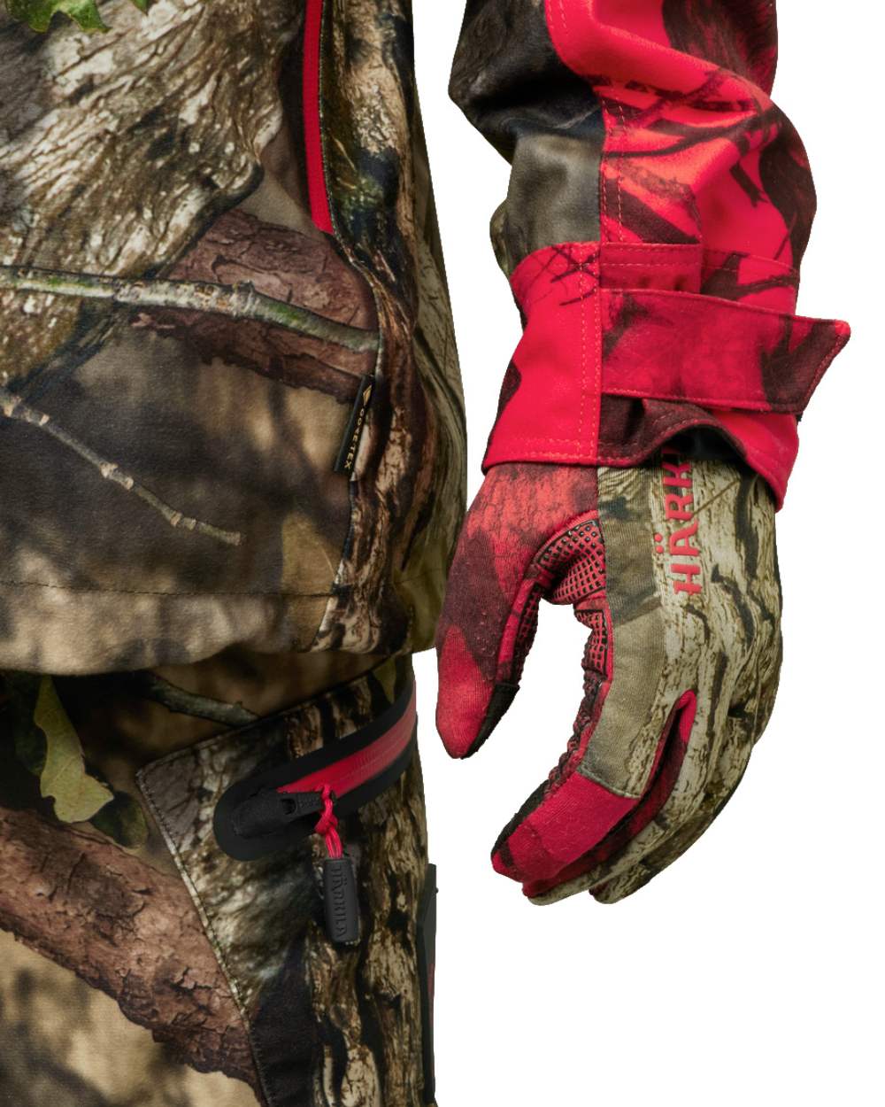 Mossy Oak Break Up Country Mossy Oak Red Coloured Harkila Moose Hunter 2.0 Fleece Gloves On A White Background