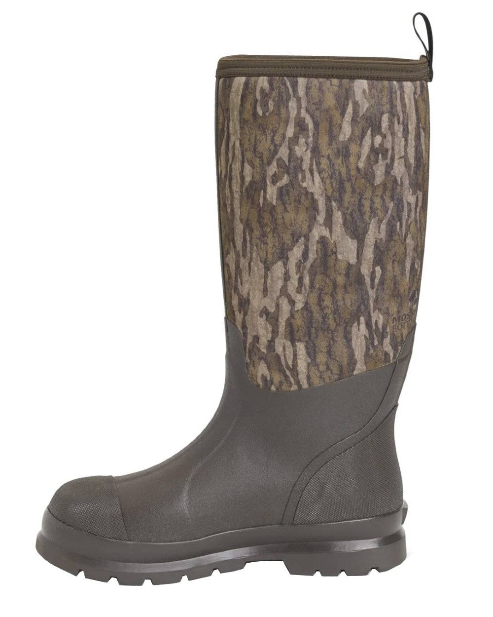 Mossy Oak Bottomlands Print Muck Boots Unisex Chore Gamekeeper Tall Wellingtons On A White Background