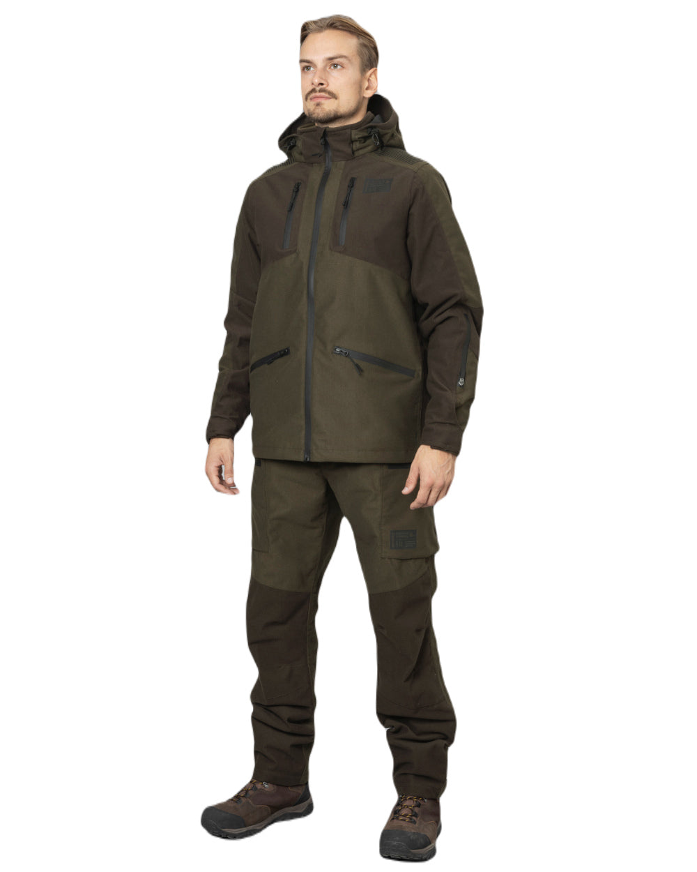 Pine Green Coloured Seeland Chaser Jacket On A White Background