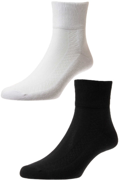 HJ Hall Diabetic Low Rise Cotton Socks in Black and White 